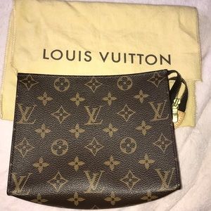 Louis Vuitton Toiletry pouch 19